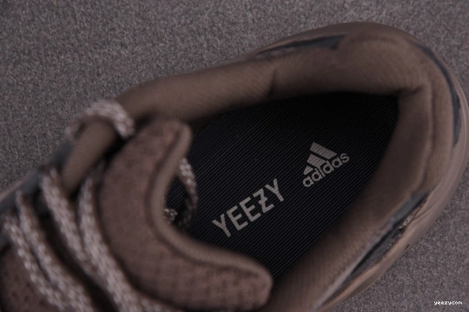 V2 ADIDAS Boost GZ0724 'Mauve' Yeezy 700 1101